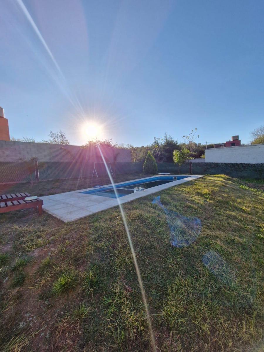 Casa Familiar Nueva con Pileta