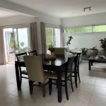 Casa Moderna, Luminosa en Las Sierras de Córdoba a 1 Cuadra del Rio.